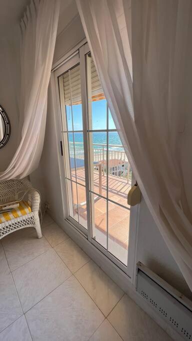 Apartamento Con Acceso Directo A La Playa Valência Exterior foto